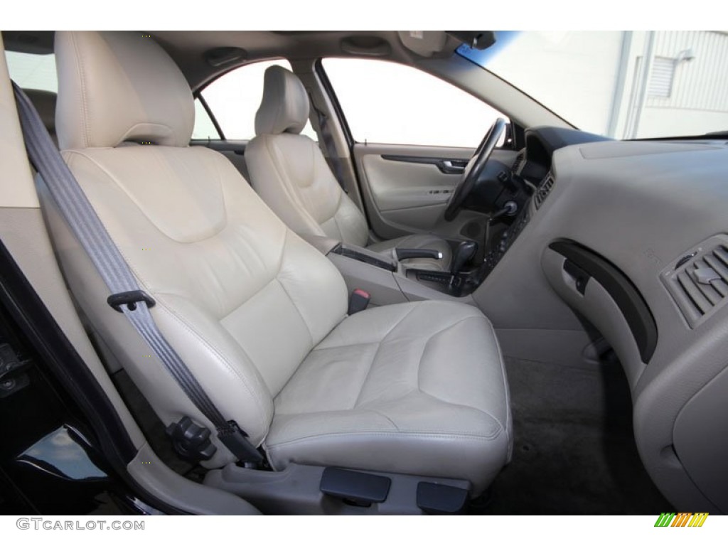 Beige/Light Sand Interior 2004 Volvo S60 2.4 Photo #56707035