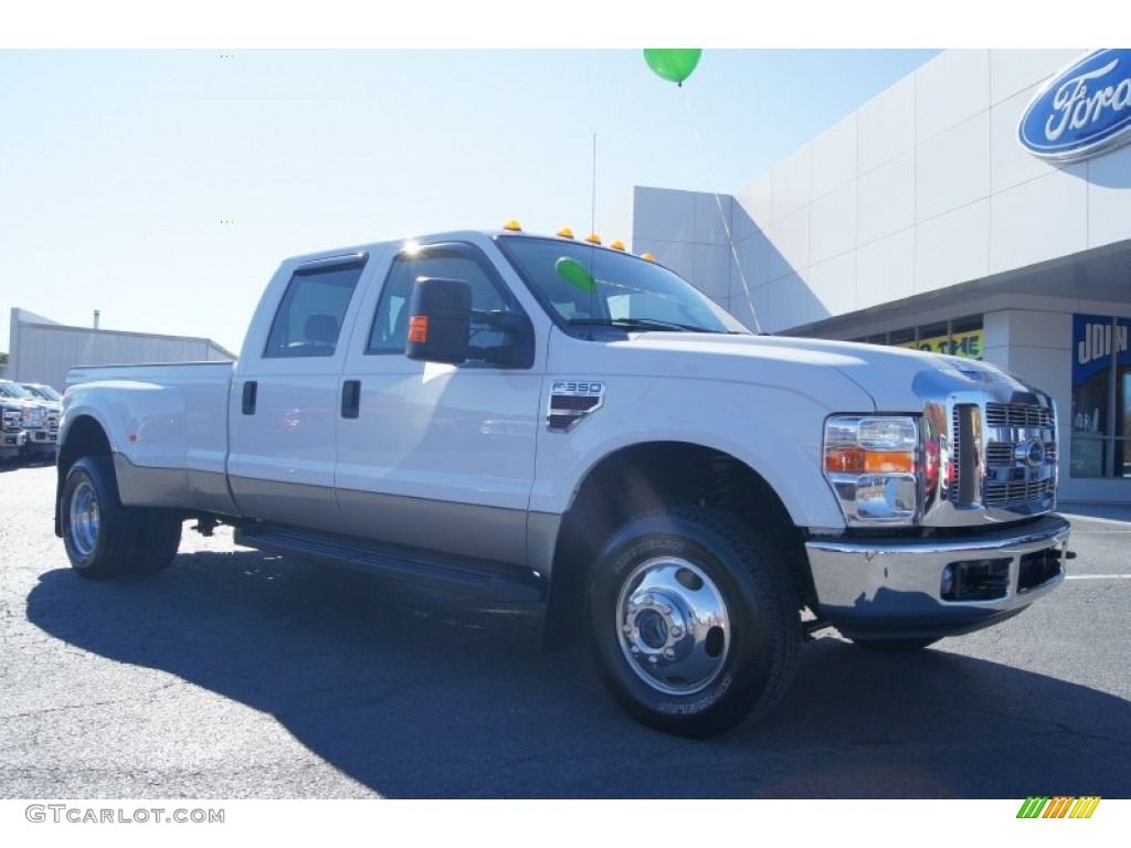 Oxford White Ford F350 Super Duty