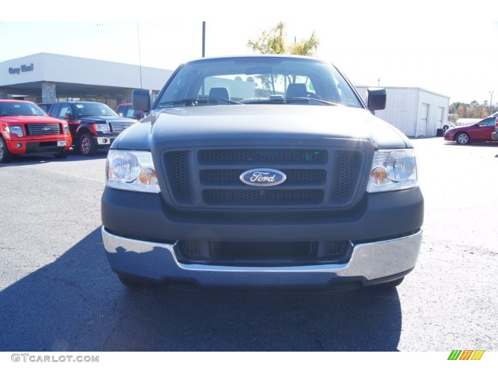 2005 F150 XL Regular Cab - Dark Shadow Grey Metallic / Medium Flint Grey photo #7