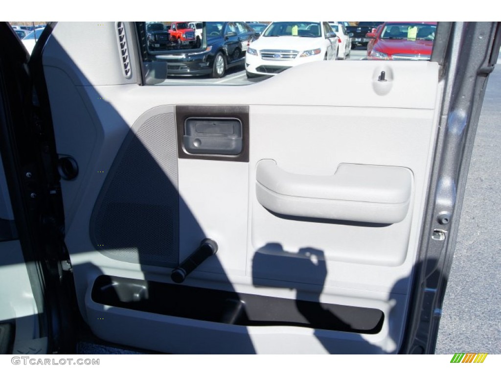 2005 F150 XL Regular Cab - Dark Shadow Grey Metallic / Medium Flint Grey photo #11