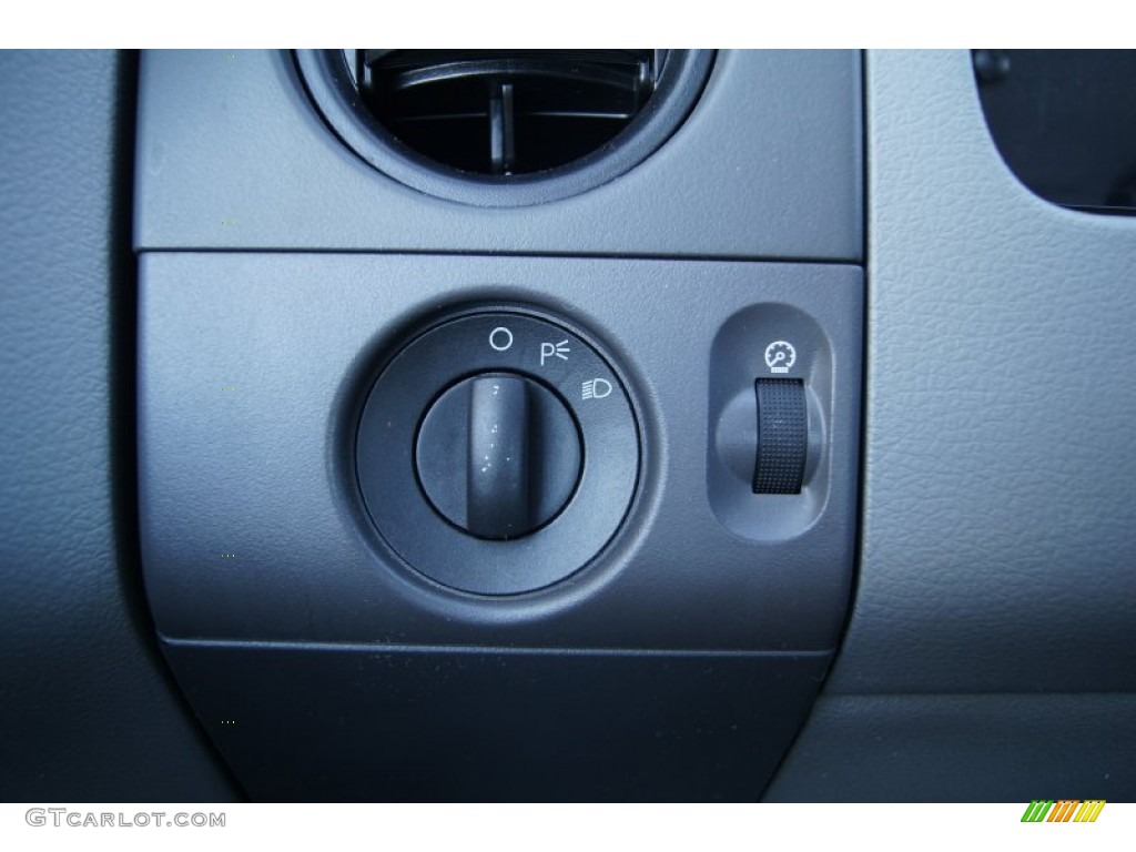 2005 F150 XL Regular Cab - Dark Shadow Grey Metallic / Medium Flint Grey photo #28