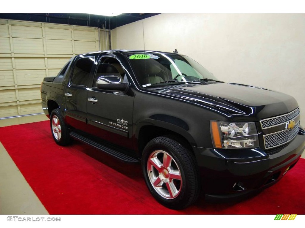 Black Chevrolet Avalanche