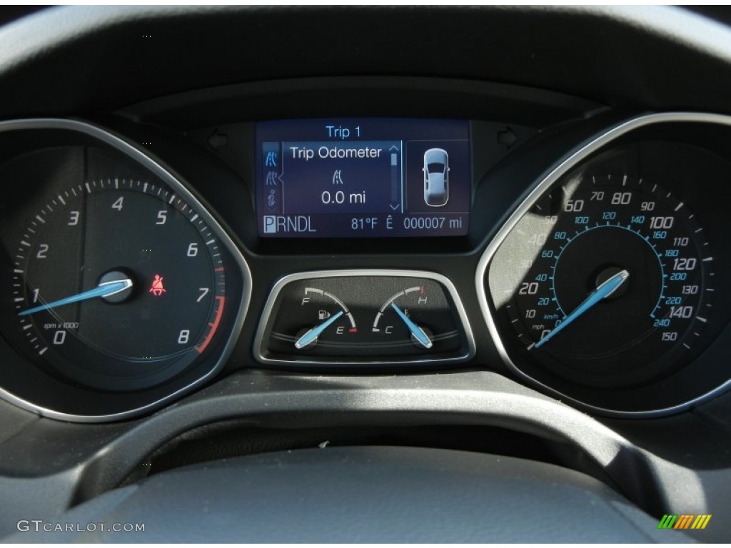 2012 Focus SE Sedan - Sterling Grey Metallic / Stone photo #8