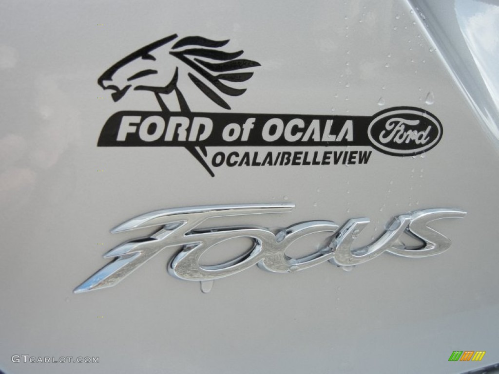 2012 Focus SE 5-Door - Ingot Silver Metallic / Charcoal Black photo #4