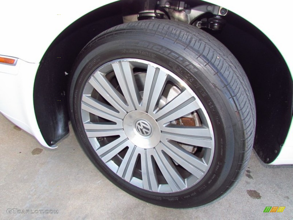 2005 Volkswagen Phaeton V8 4Motion Sedan Wheel Photo #56717066