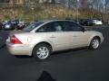 2005 Pueblo Gold Metallic Ford Five Hundred SE  photo #8