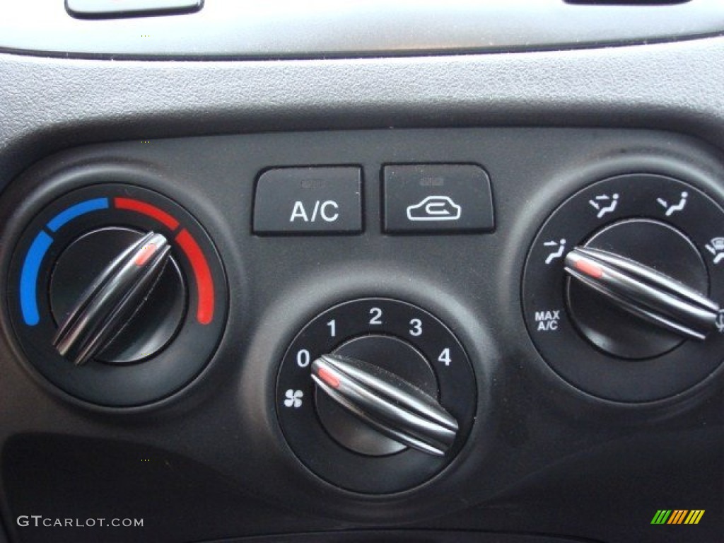 2010 Kia Rio Rio5 SX Hatchback Controls Photo #56718515