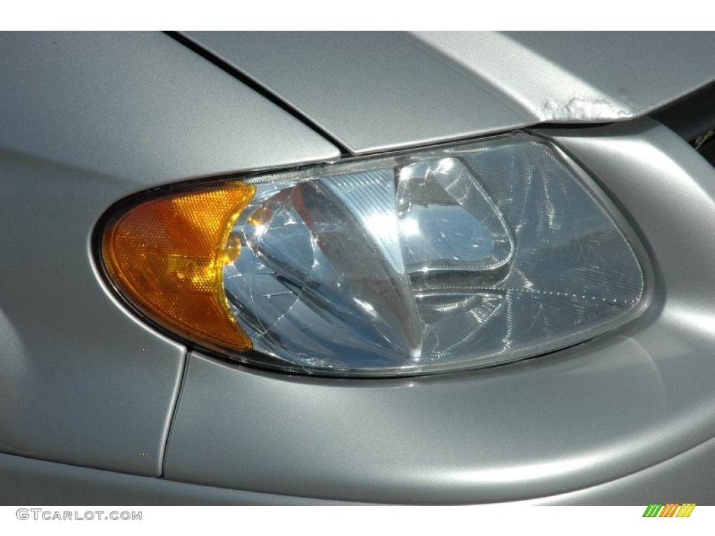 2006 Town & Country  - Bright Silver Metallic / Medium Slate Gray photo #7