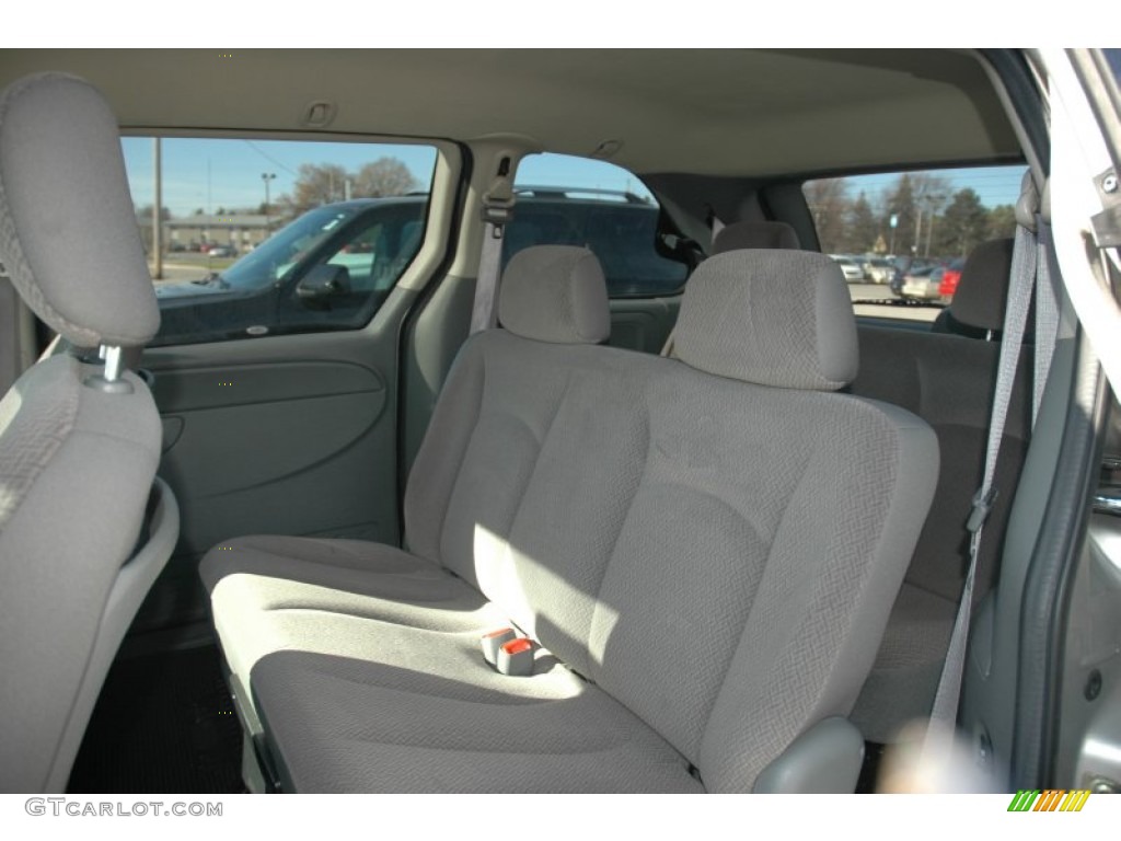 2006 Town & Country  - Bright Silver Metallic / Medium Slate Gray photo #9