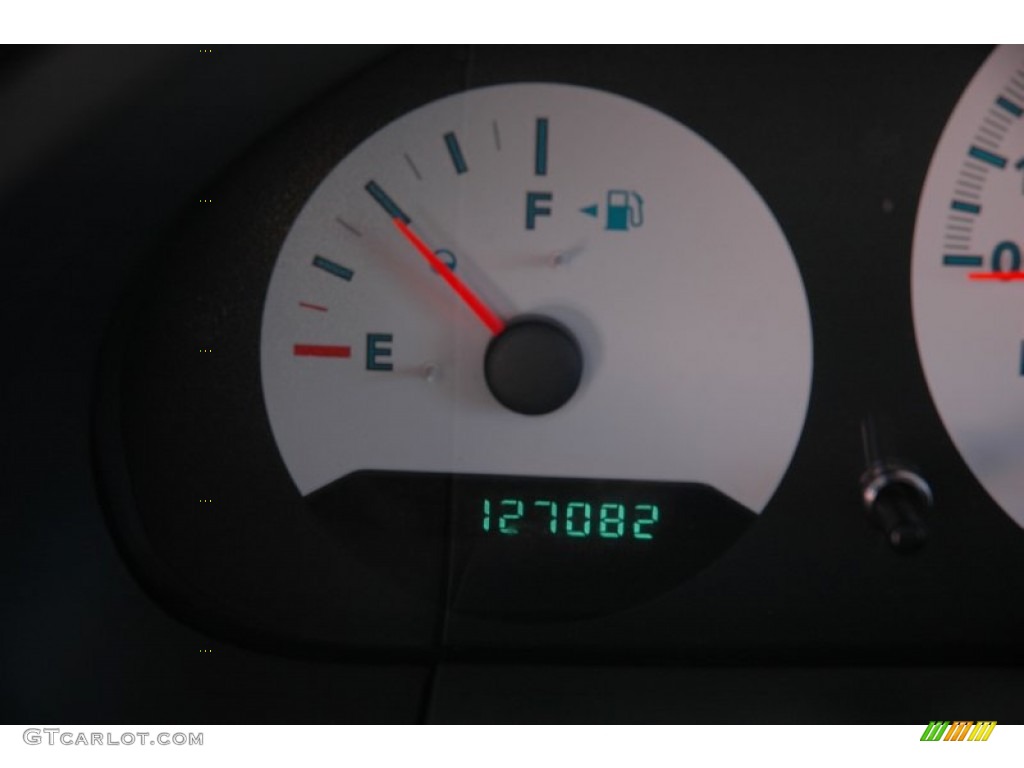 2006 Town & Country  - Bright Silver Metallic / Medium Slate Gray photo #11