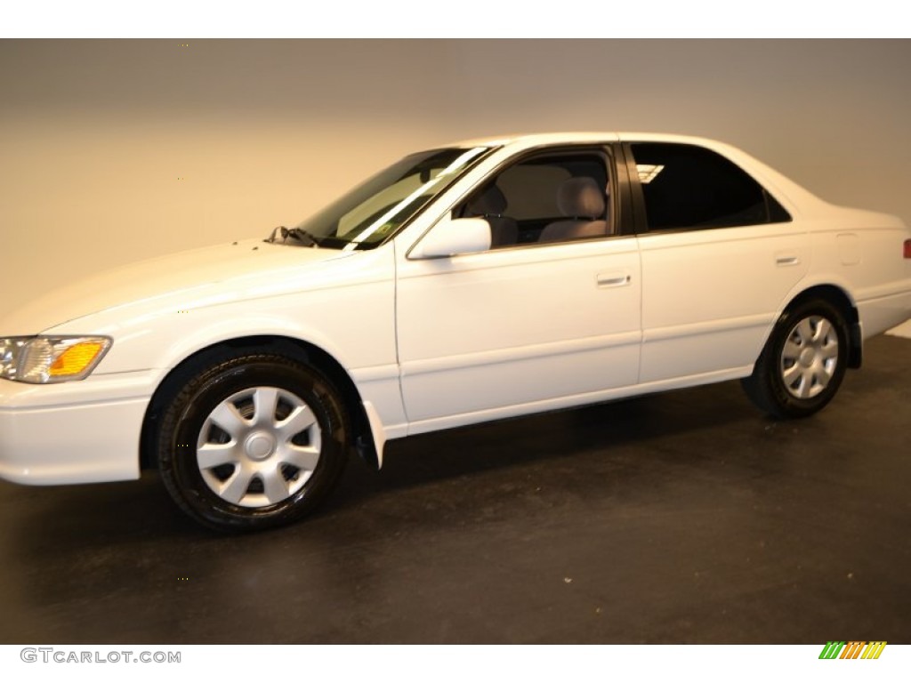 2001 Camry LE - Super White / Oak photo #6