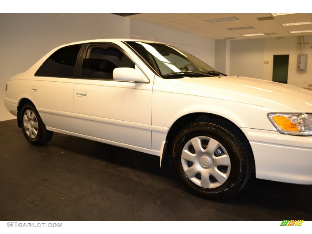 2001 Camry LE - Super White / Oak photo #7