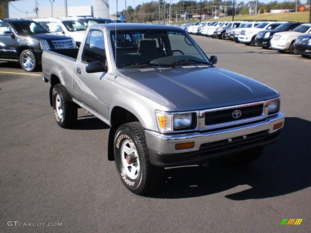 1993 Pickup Deluxe Regular Cab 4x4 - Silver Metallic / Gray photo #7