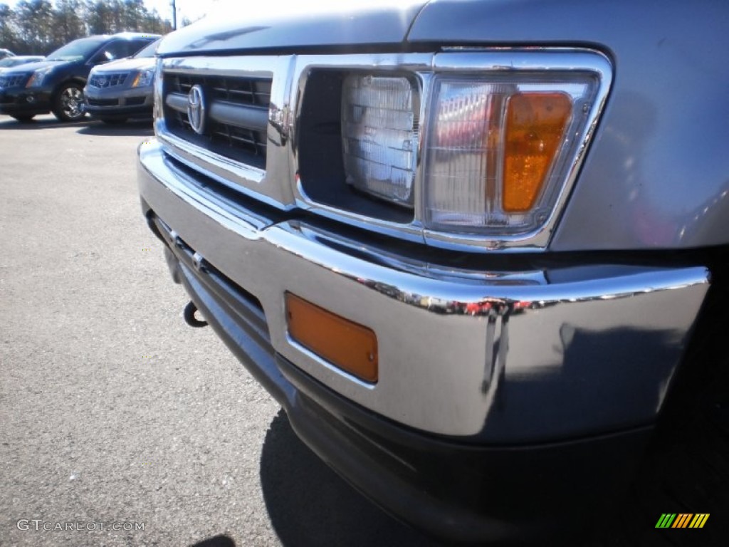 1993 Pickup Deluxe Regular Cab 4x4 - Silver Metallic / Gray photo #20