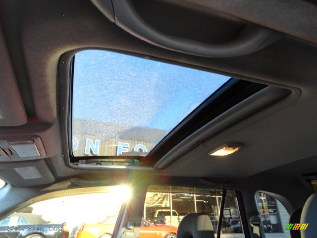 2005 Toyota RAV4 S 4WD Sunroof Photos