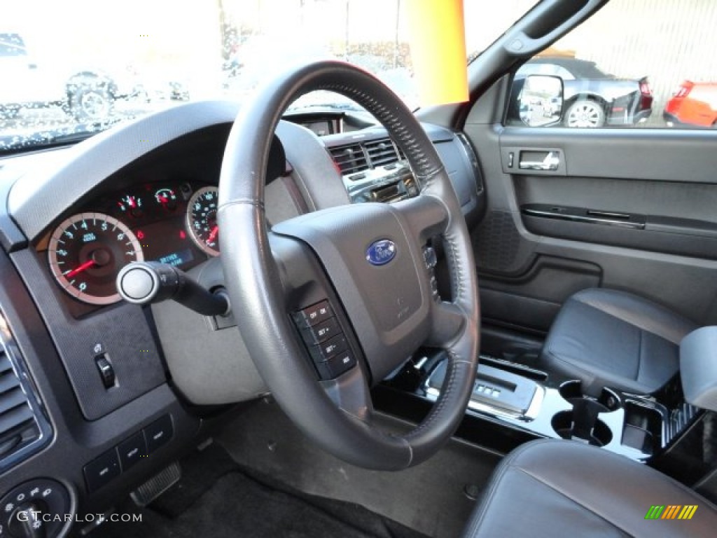 2011 Escape Limited V6 4WD - Tuxedo Black Metallic / Charcoal Black photo #16