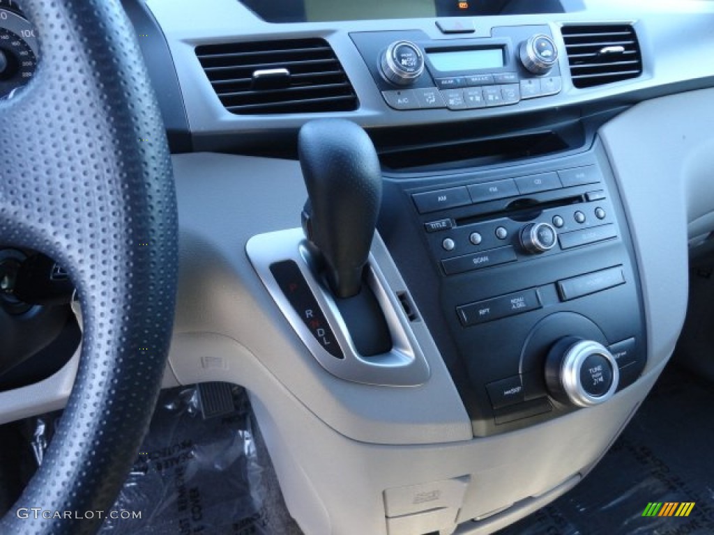 2012 Honda Odyssey LX Transmission Photos