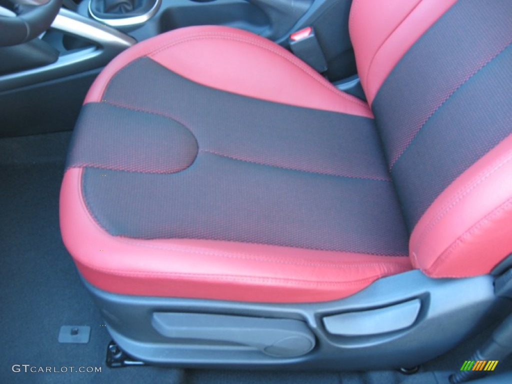 Black/Red Interior 2012 Hyundai Veloster Standard Veloster Model Photo #56726108