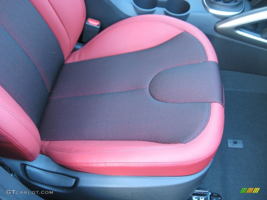 Black/Red Interior 2012 Hyundai Veloster Standard Veloster Model Photo #56726162
