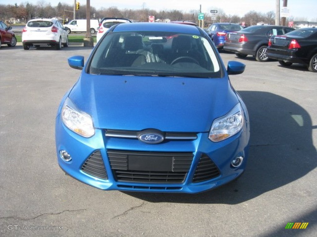 2012 Focus SE 5-Door - Blue Candy Metallic / Charcoal Black photo #2