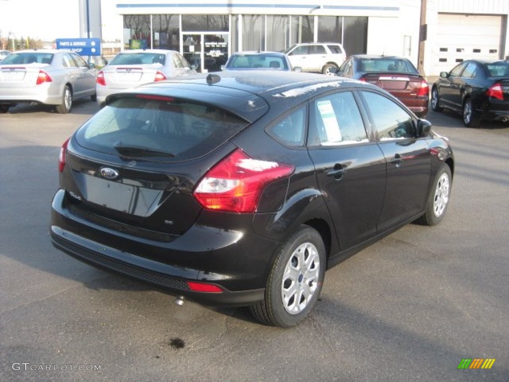 2012 Focus SE 5-Door - Tuxedo Black Metallic / Charcoal Black photo #5