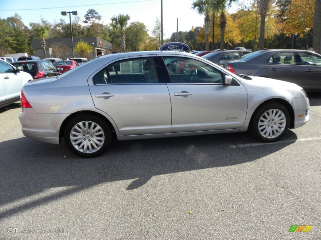 2011 Fusion Hybrid - Ingot Silver Metallic / Medium Light Stone photo #13