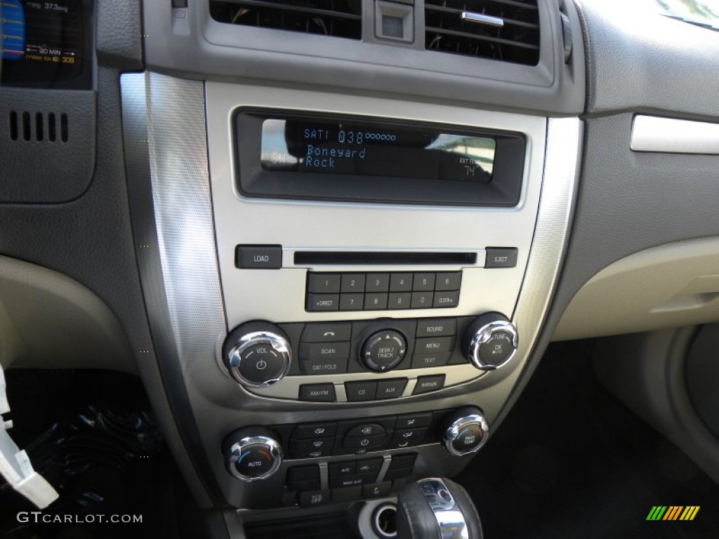 2011 Ford Fusion Hybrid Controls Photos