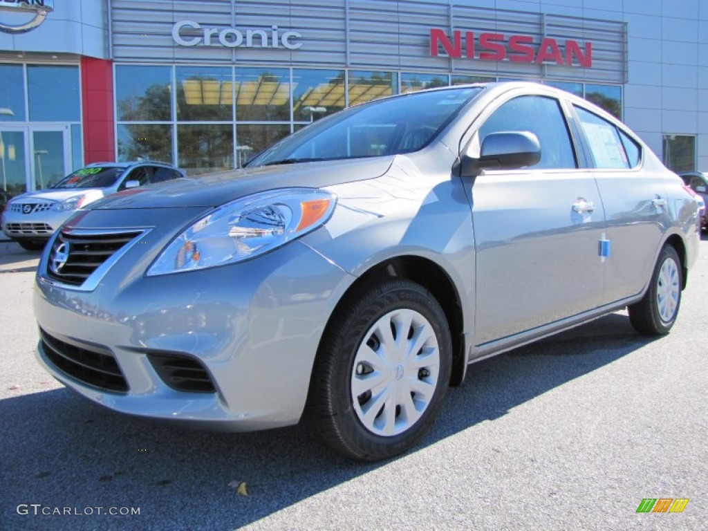 2012 Versa 1.6 SV Sedan - Magnetic Gray Metallic / Charcoal photo #1