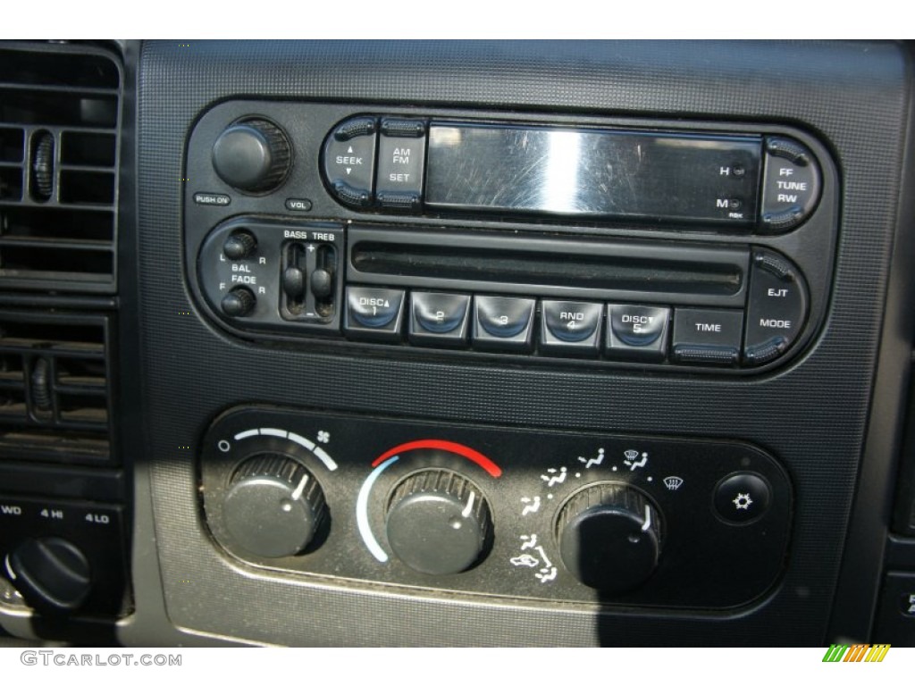 2004 Dodge Dakota SXT Regular Cab 4x4 Audio System Photos