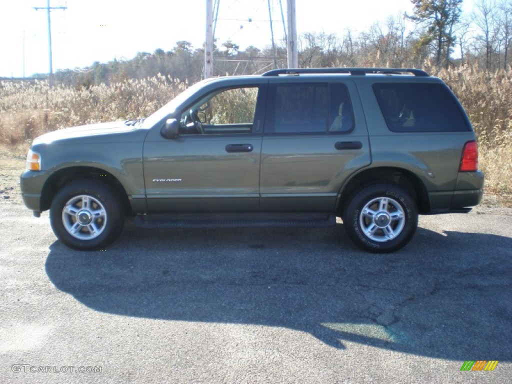 2004 Explorer XLT 4x4 - Estate Green Metallic / Graphite photo #8