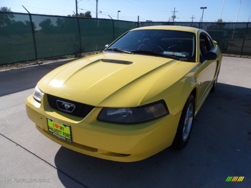 2001 Mustang V6 Coupe - Zinc Yellow Metallic / Dark Charcoal photo #7
