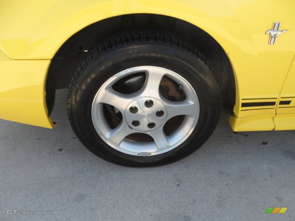 2001 Mustang V6 Coupe - Zinc Yellow Metallic / Dark Charcoal photo #9