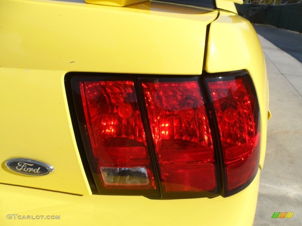 2001 Mustang V6 Coupe - Zinc Yellow Metallic / Dark Charcoal photo #15