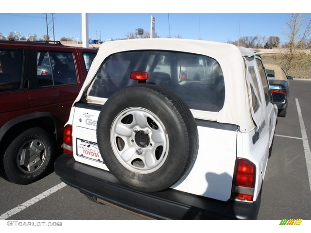 1997 Tracker Soft Top 4x4 - White / Dark Charcoal photo #11