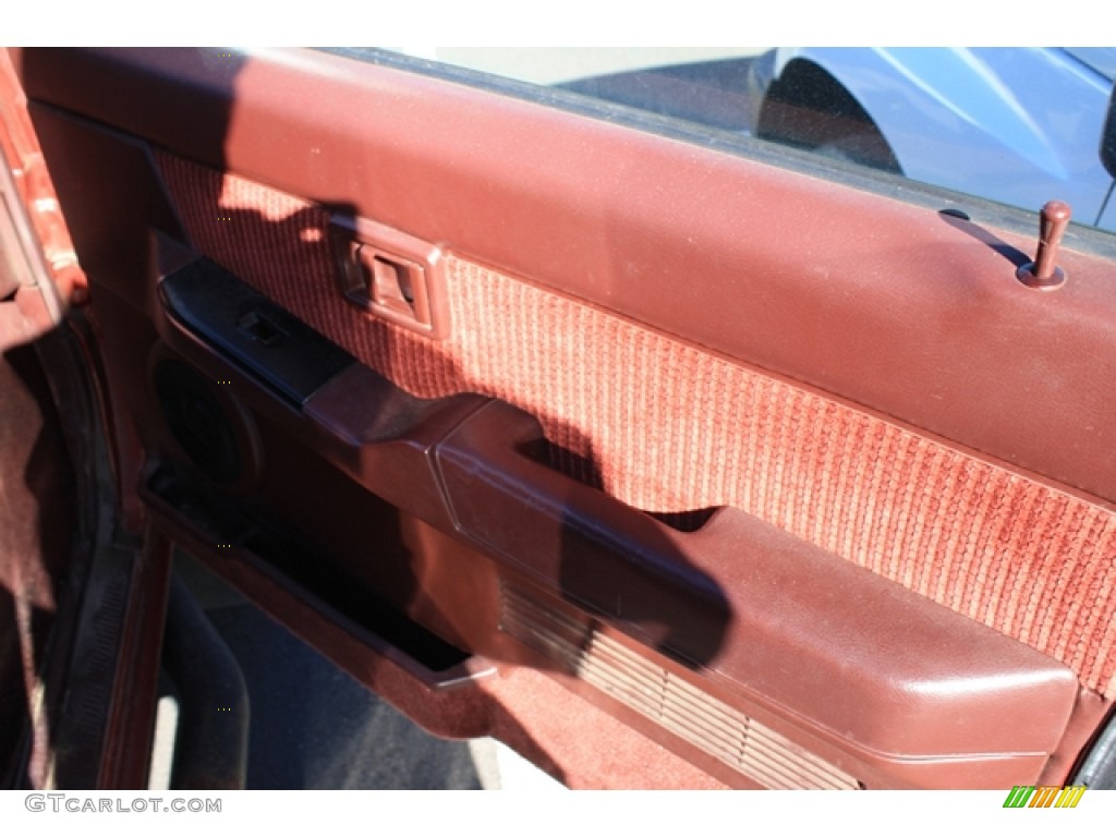 1990 Nissan Pathfinder SE 4x4 Red Door Panel Photo #56743996