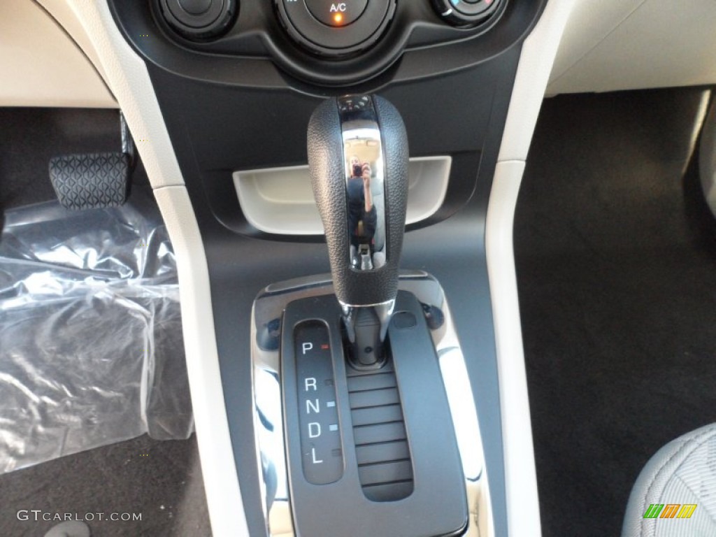 2012 Ford Fiesta SE Hatchback 6 Speed PowerShift Automatic Transmission Photo #56745129
