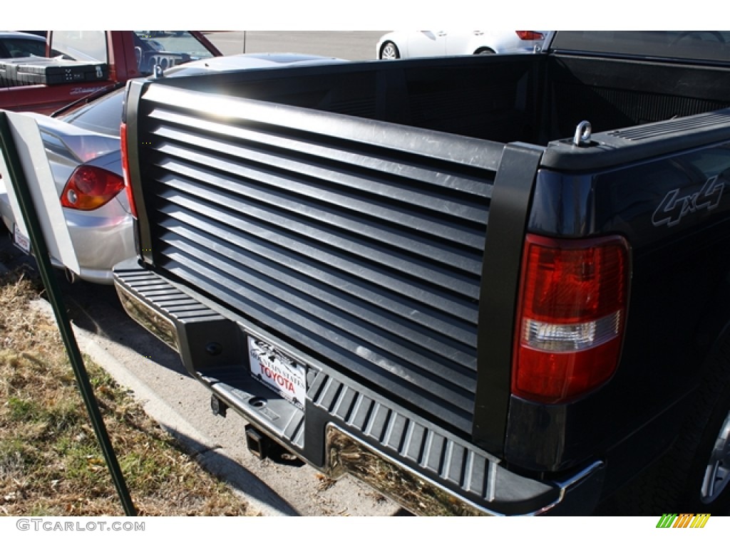 2004 F150 XL Regular Cab 4x4 - True Blue Metallic / Dark Flint photo #13