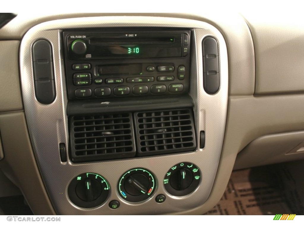 2003 Mercury Mountaineer Convenience AWD Audio System Photo #56745939