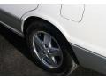 Super White - Camry LE Photo No. 18