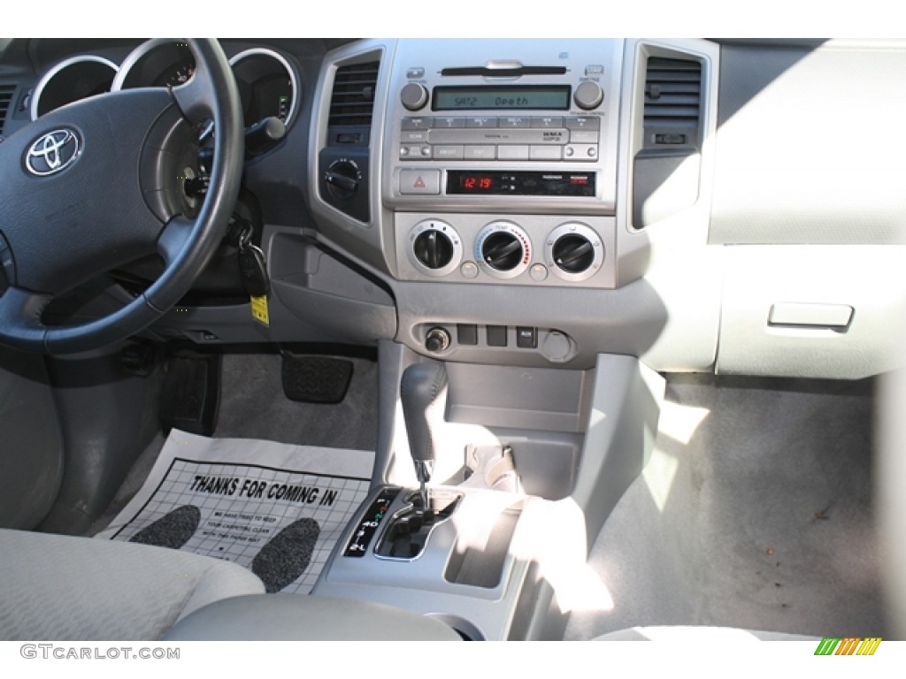 2009 Tacoma V6 SR5 Double Cab 4x4 - Silver Streak Mica / Graphite Gray photo #16