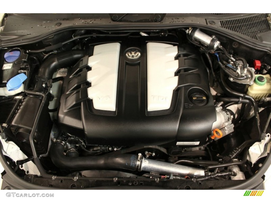 2010 Volkswagen Touareg TDI 4XMotion Engine Photos