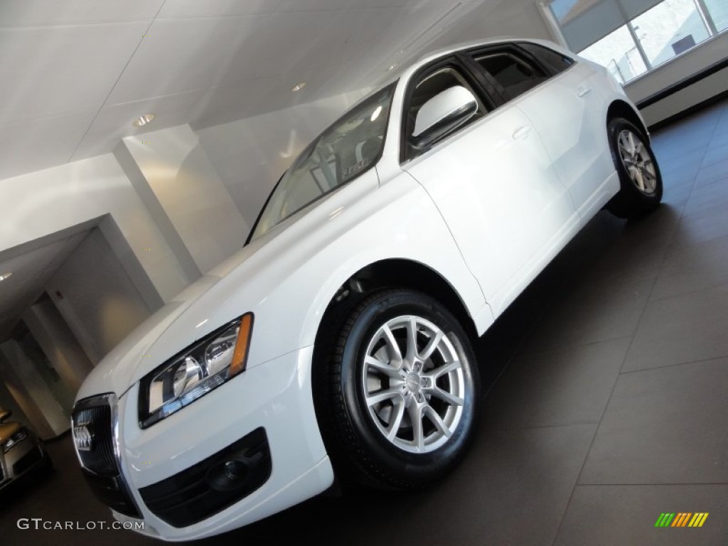 2009 Q5 3.2 Premium quattro - Ibis White / Cardamom Beige photo #1