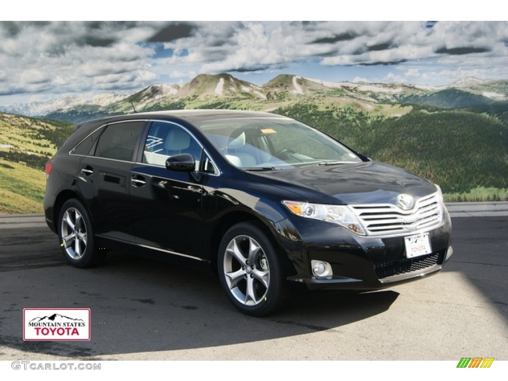 2011 Venza V6 AWD - Black / Ivory photo #1