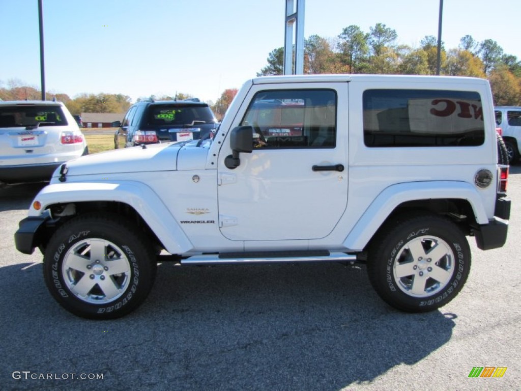 2011 Wrangler Sahara 4x4 - Bright White / Black/Dark Saddle photo #4