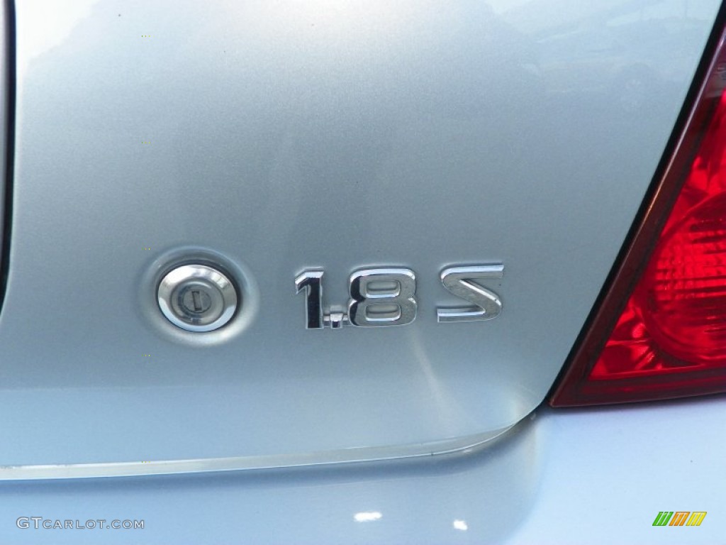 2004 Nissan Sentra 1.8 S Marks and Logos Photo #56757156