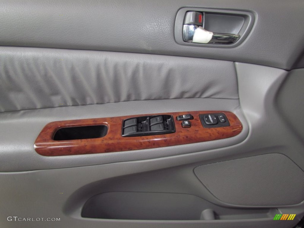 2004 Camry XLE V6 - Black / Taupe photo #12