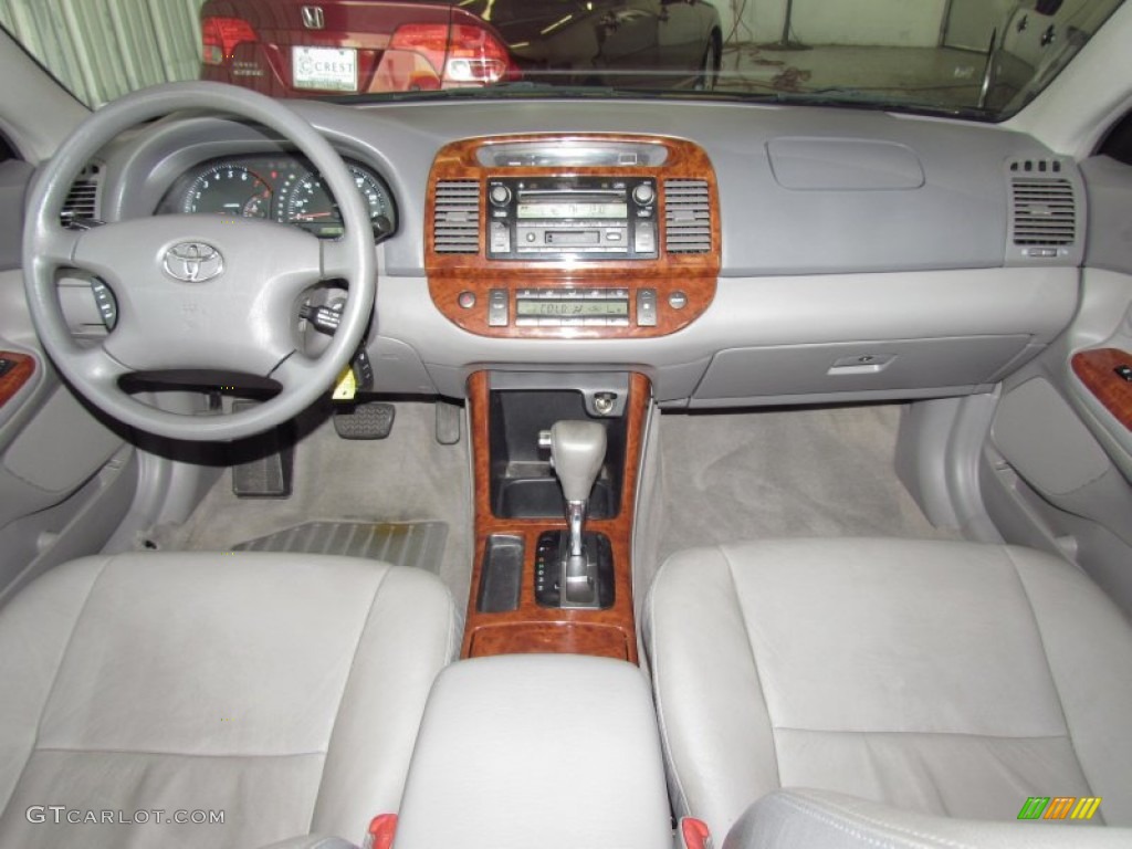 2004 Camry XLE V6 - Black / Taupe photo #13