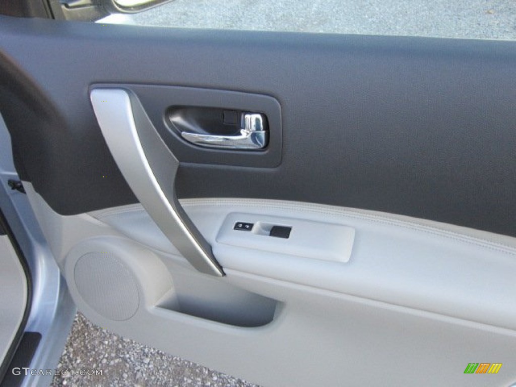 2012 Rogue SV AWD - Frosted Steel / Gray photo #10