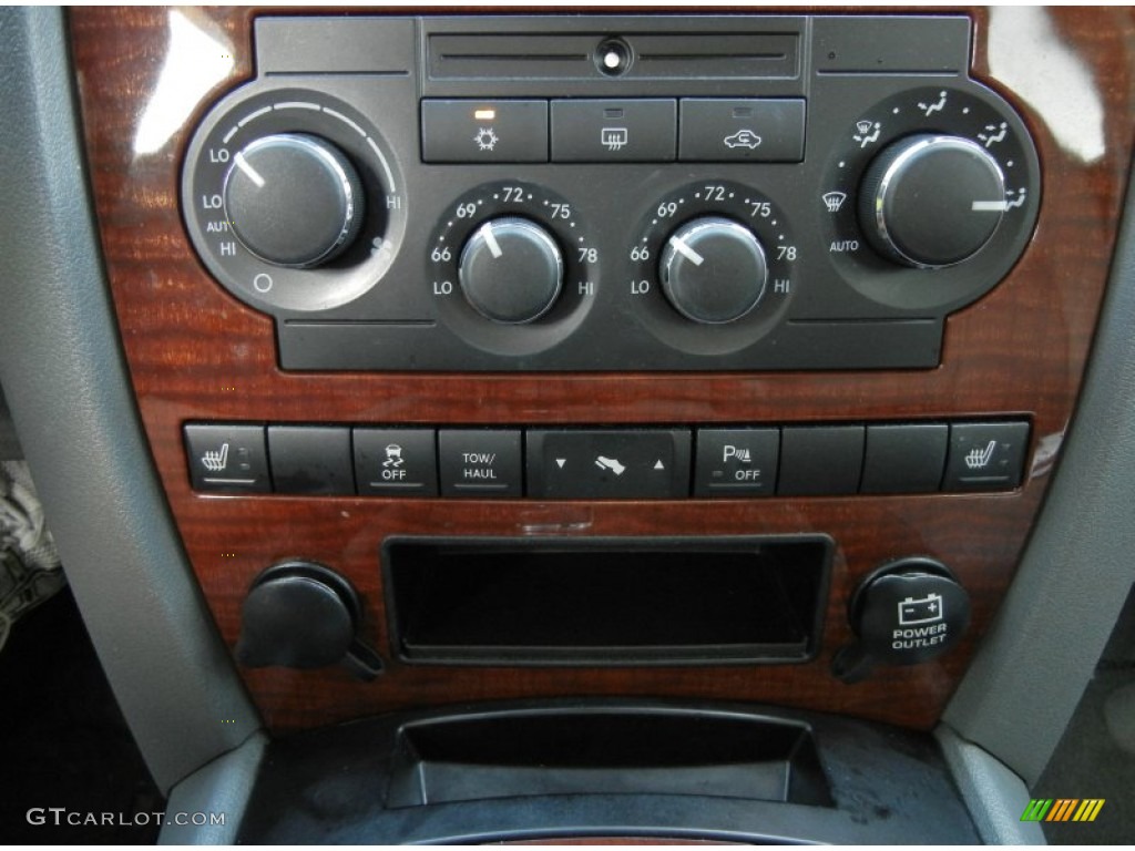 2007 Jeep Grand Cherokee Limited Controls Photos