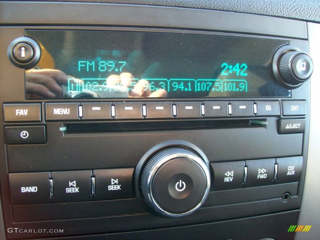 2010 Chevrolet Tahoe LS 4x4 Audio System Photos